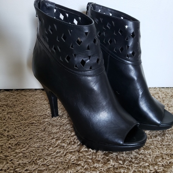 Pink & Pepper Shoes - PINK&PEPPER high heels open toe shoes size 9 boots